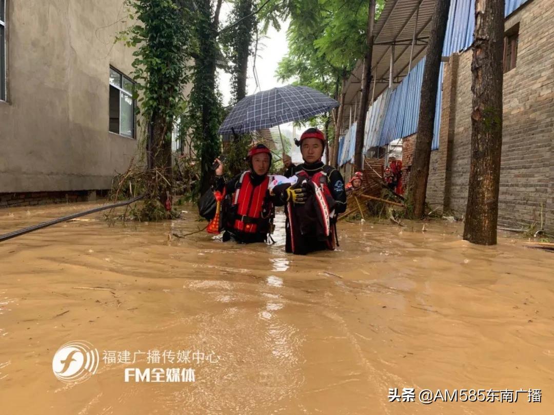 最新抗洪大作战，守护家园安全无忧