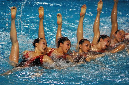 江苏游泳比赛,巷弄深处的游泳梦与独特风味展露头角