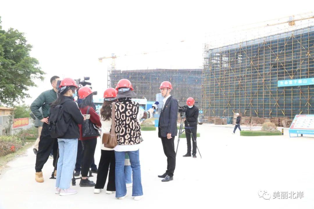 六十寸电视长宽揭秘,家庭温馨与屏幕世界的交融日常