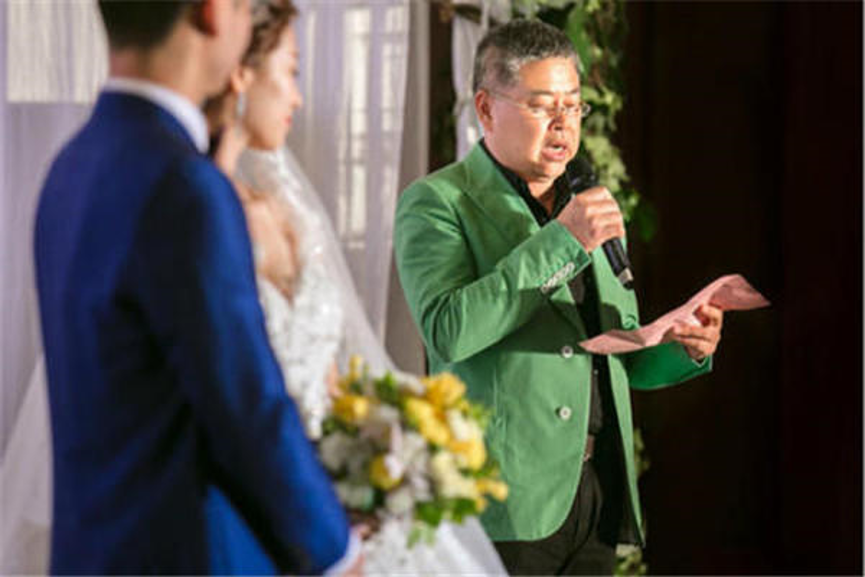 最新婚礼主持词大全,爱的故事,启程温馨时刻