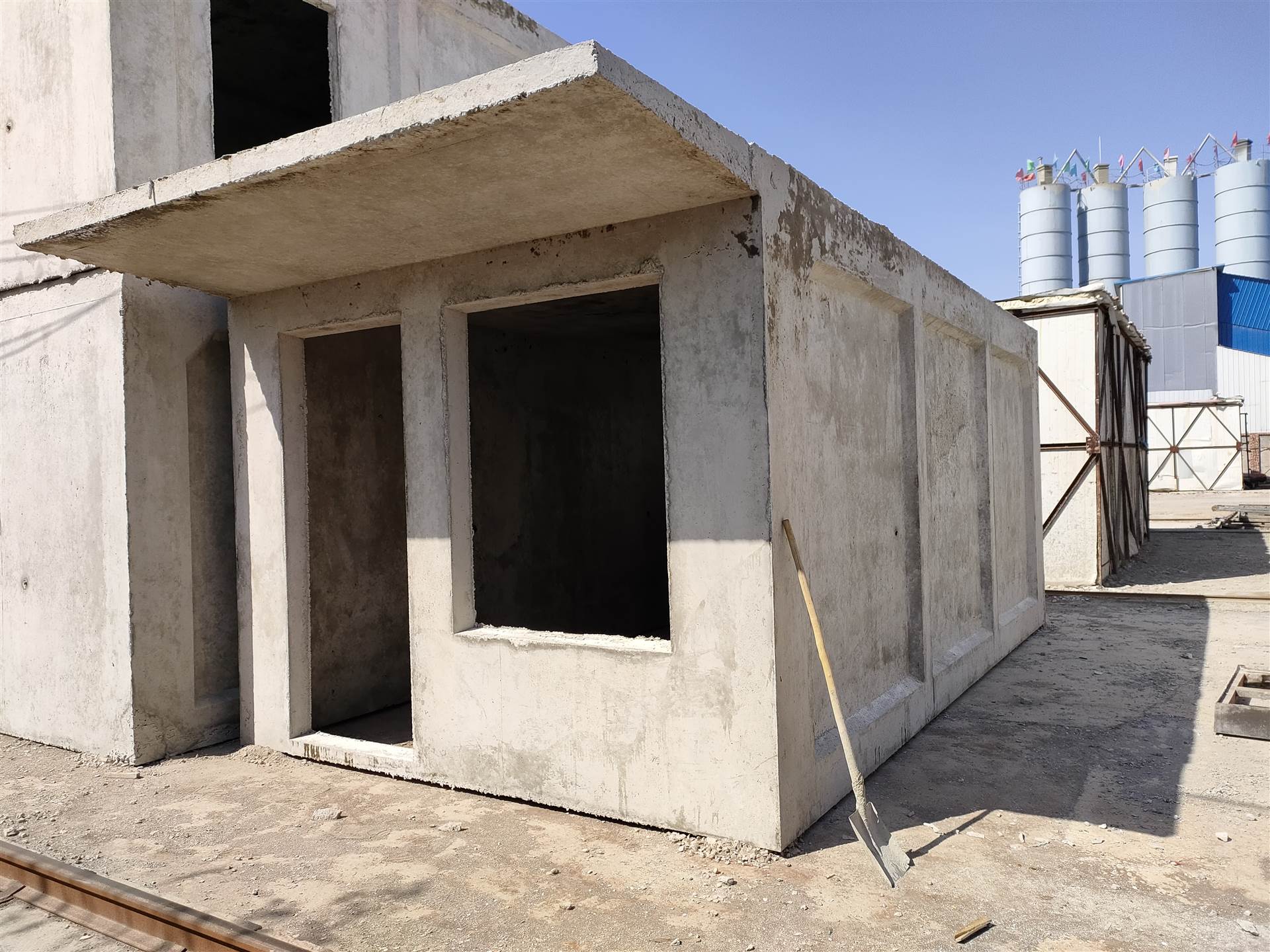 预制房最新趋势,与自然和谐共融的平静居所