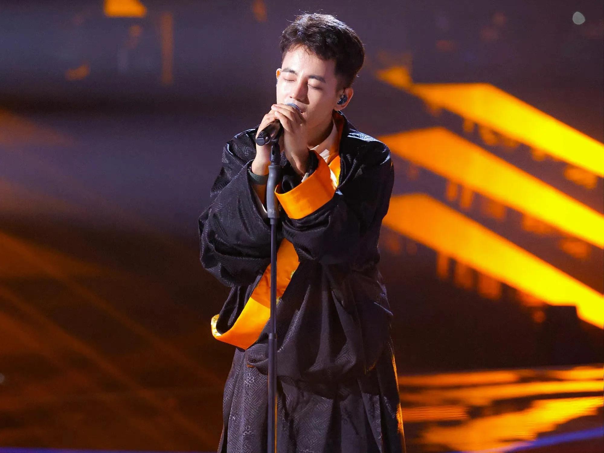 中国好声音最新学员,巷弄深处的音乐与美食之旅