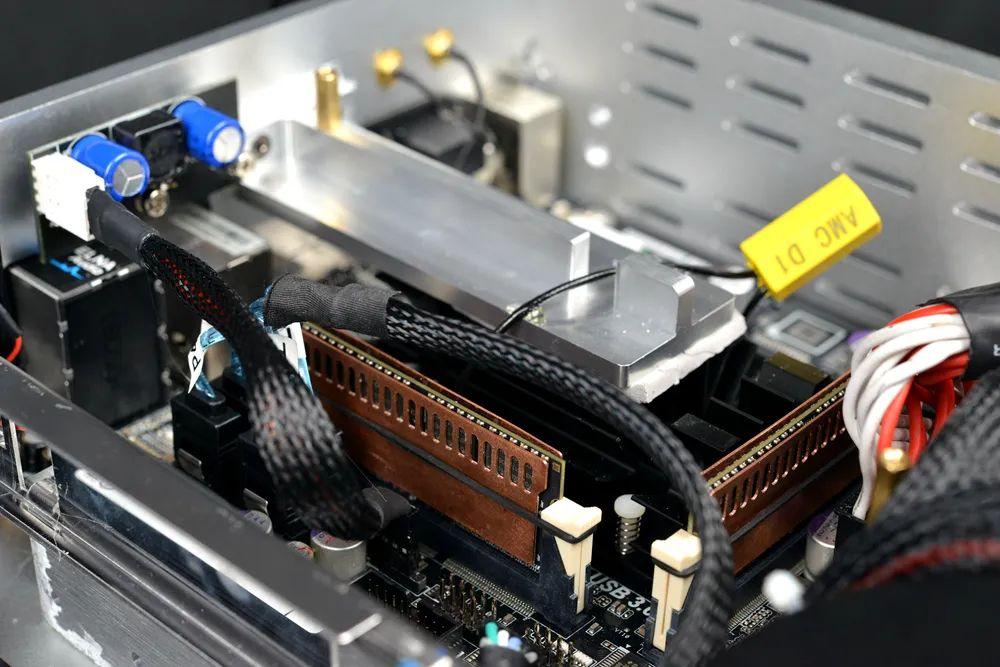 最新amc,最新AMC,小巷深处的独特风味,一家隐藏的美食宝藏等你来发掘!