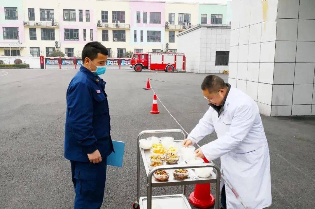 恩施肺炎疫情最新动态，小巷深处的抗疫温情与美食魅力