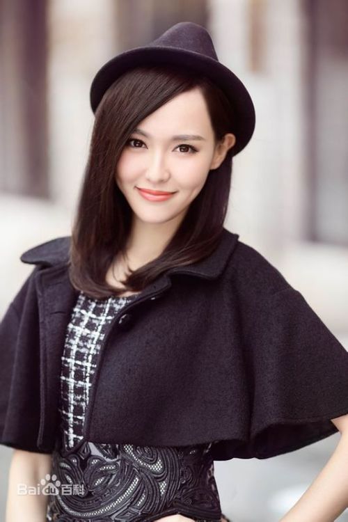 射手座明星揭秘，星象引领励志前行，变化铸就自信与成就之路