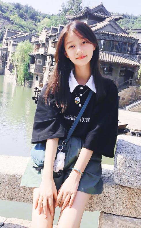 赵薇女儿最新萌照，星二代可爱瞬间独家一览