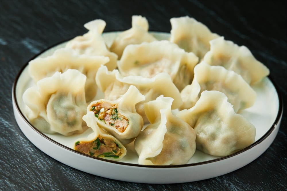 新鲜饺子上市，传统美食的现代呈现