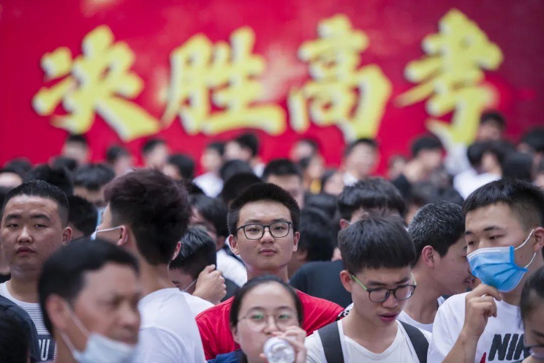 高考最新动态，时代印记与青春洗礼的交汇点