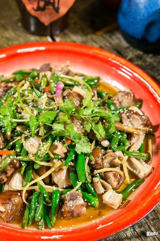 科技美食盛宴，最新江湖菜重塑味蕾之旅，未来美食体验之旅