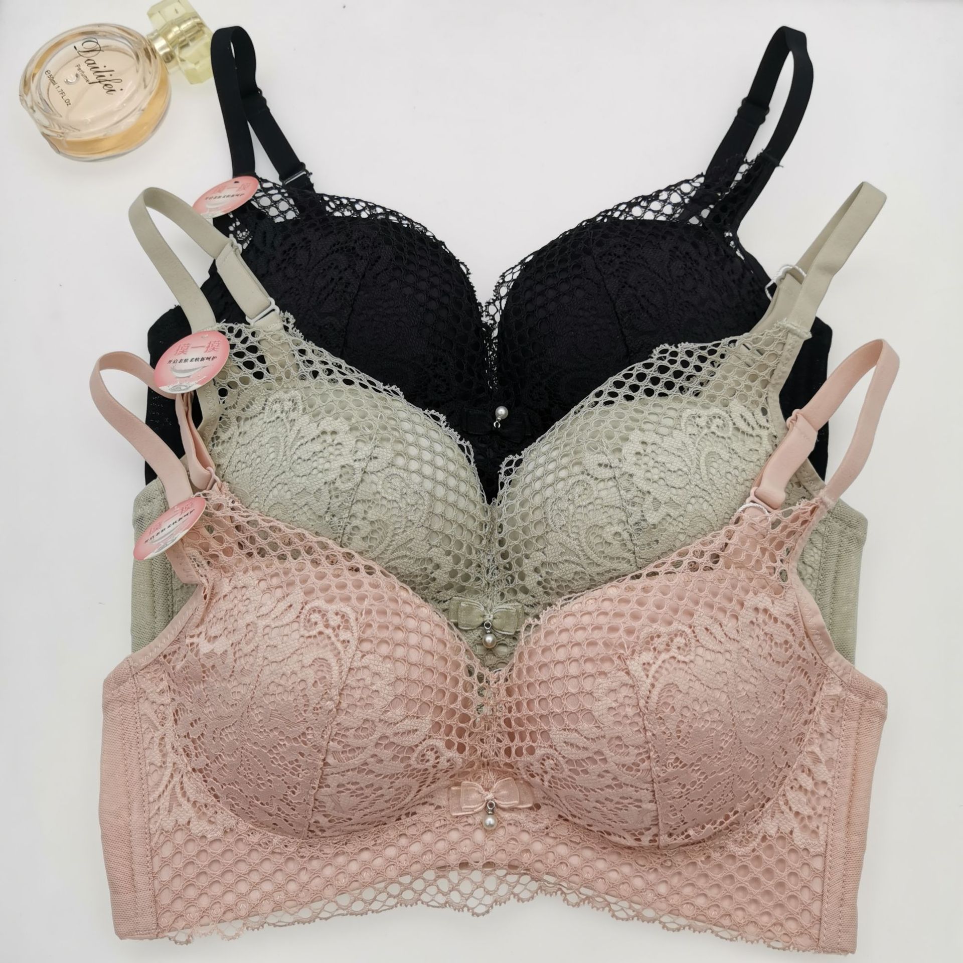 最新款文胸引领时尚风潮,重塑女性魅力