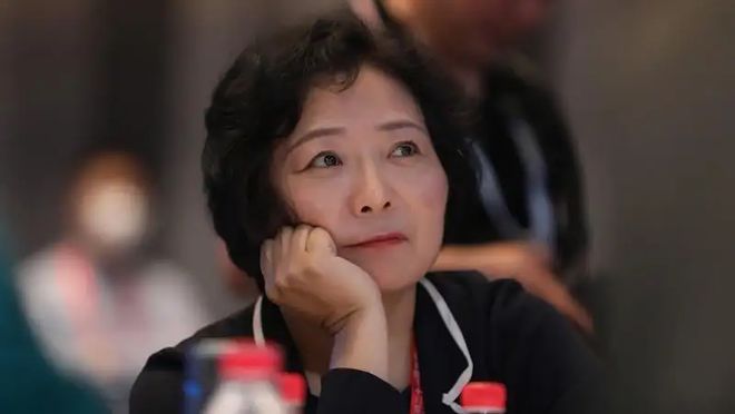 吴亚军最新动态，力量与自信之光的蜕变