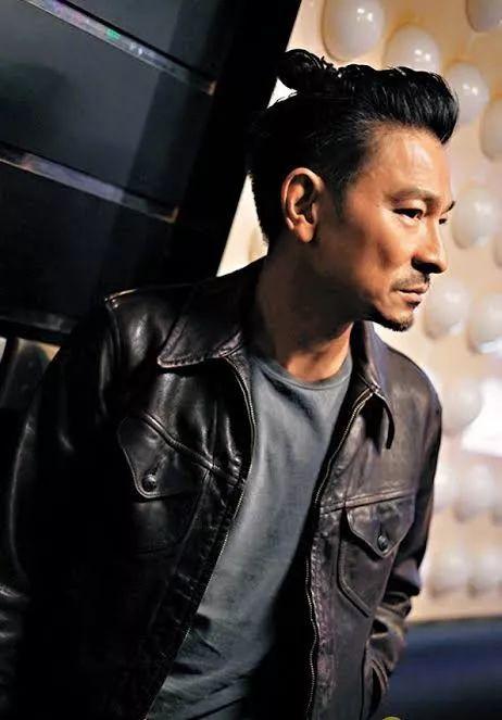 刘德华最新发型图片,潮流引领者的发型变迁之路