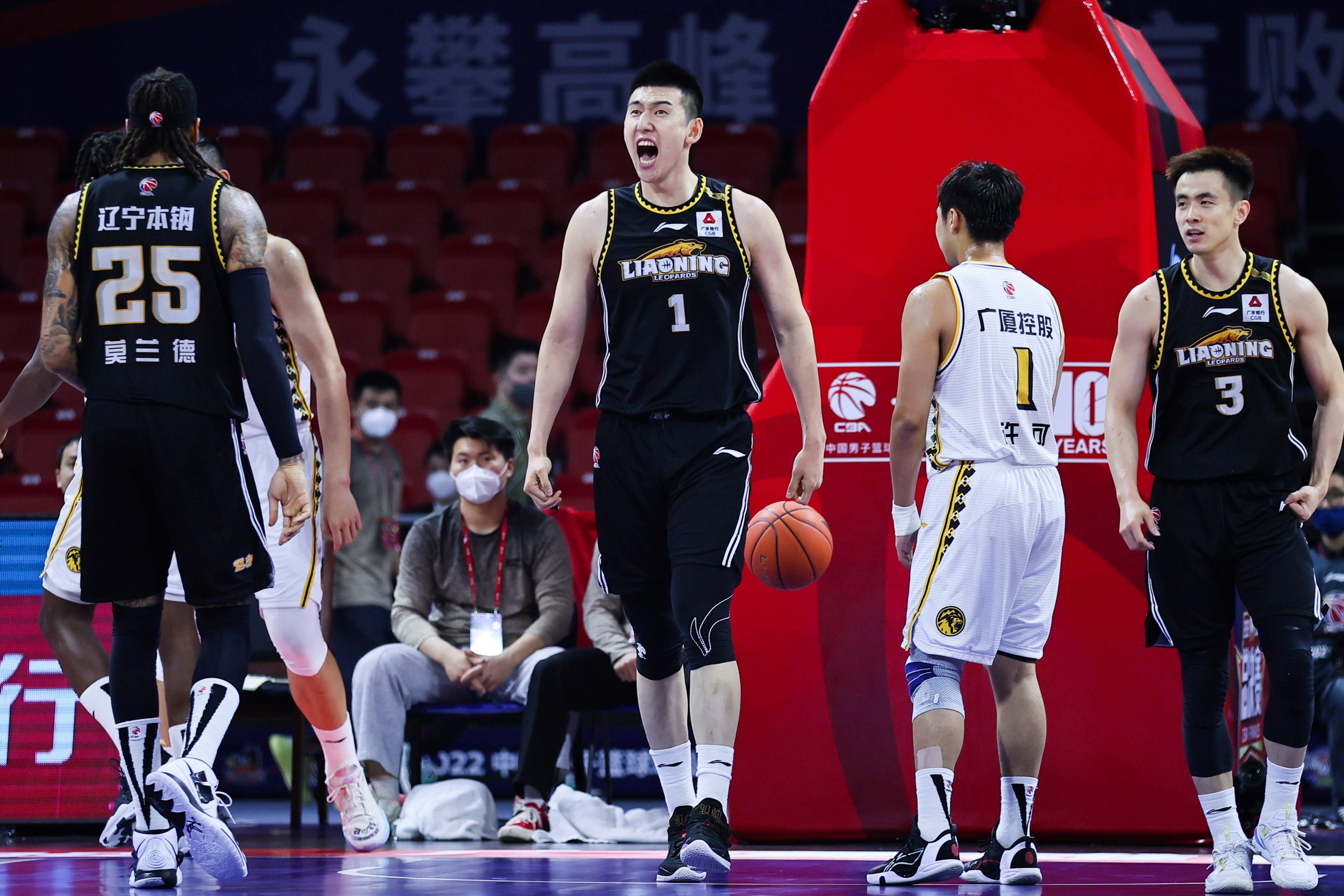 辽宁男篮最新图片——热血风采展现！