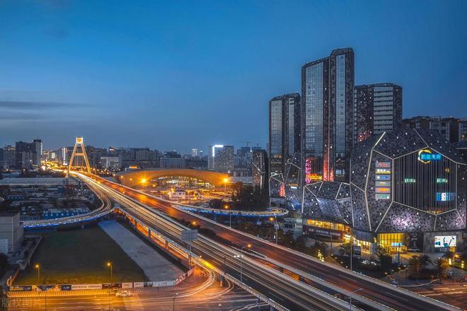 成都最新楼市概览及市场动态分析