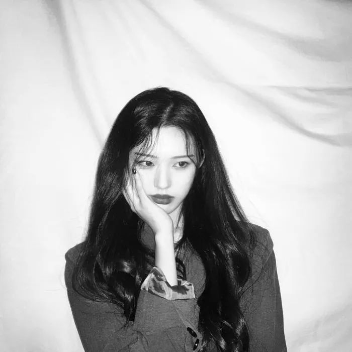 黑白女头像,时尚潮流与个性交汇的魅力之选