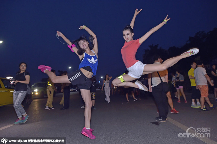 最新夜跑，享受夜晚奔跑的乐趣，让你爱上夜跑！